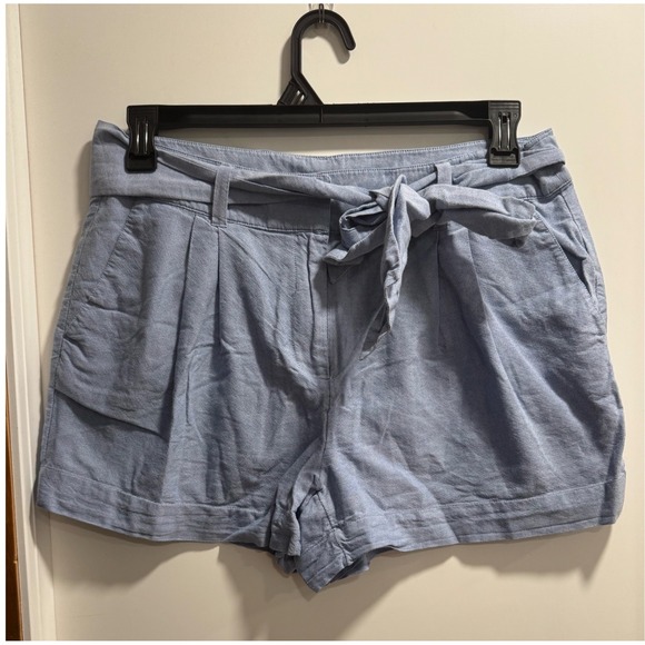 Vineyard Vines Pants - Vineyard Vines Blue Oxford Pleated Tie Waist Shorts 2H0559 Womens Size 10
